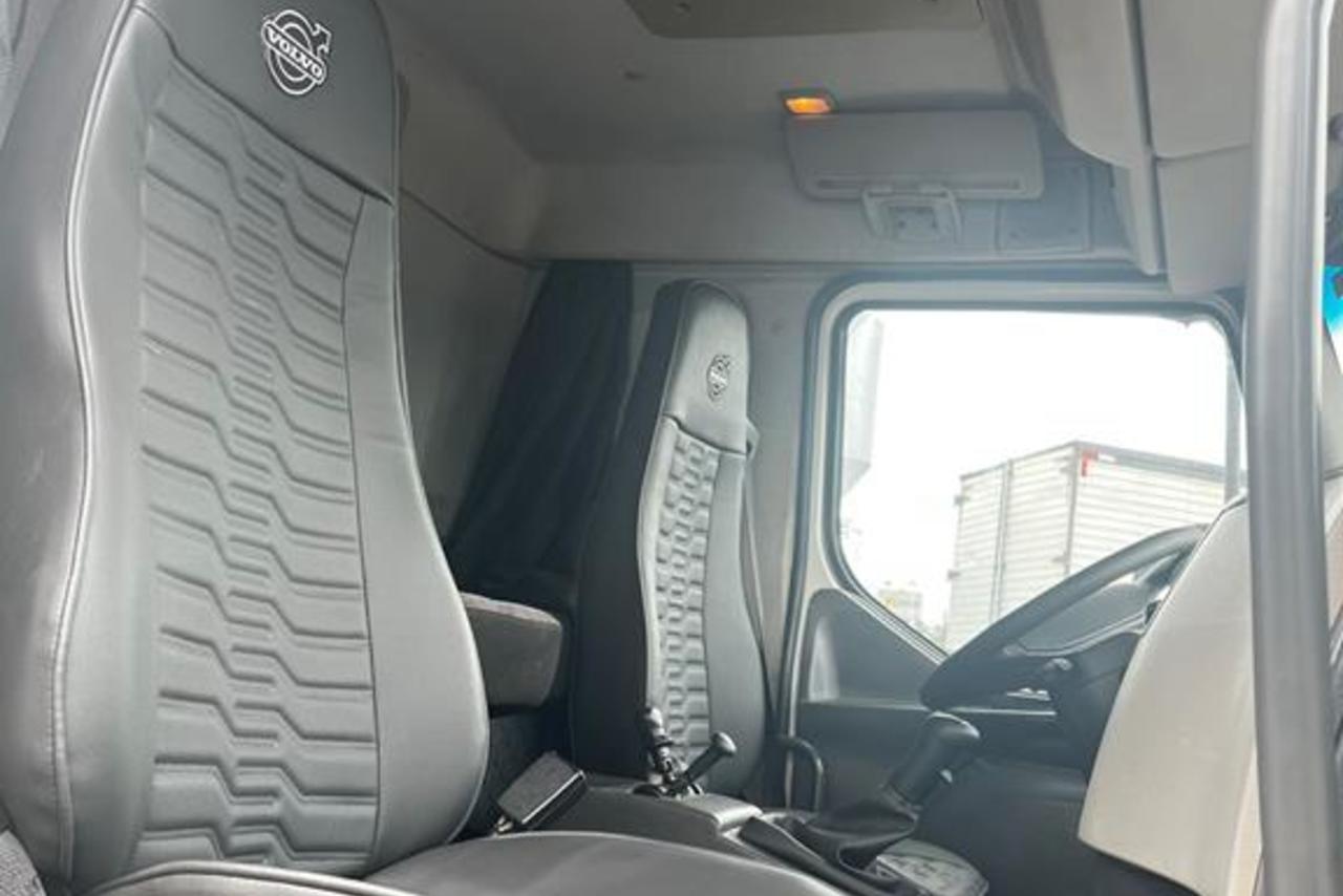 Volvo VM 270 - 14/14 3