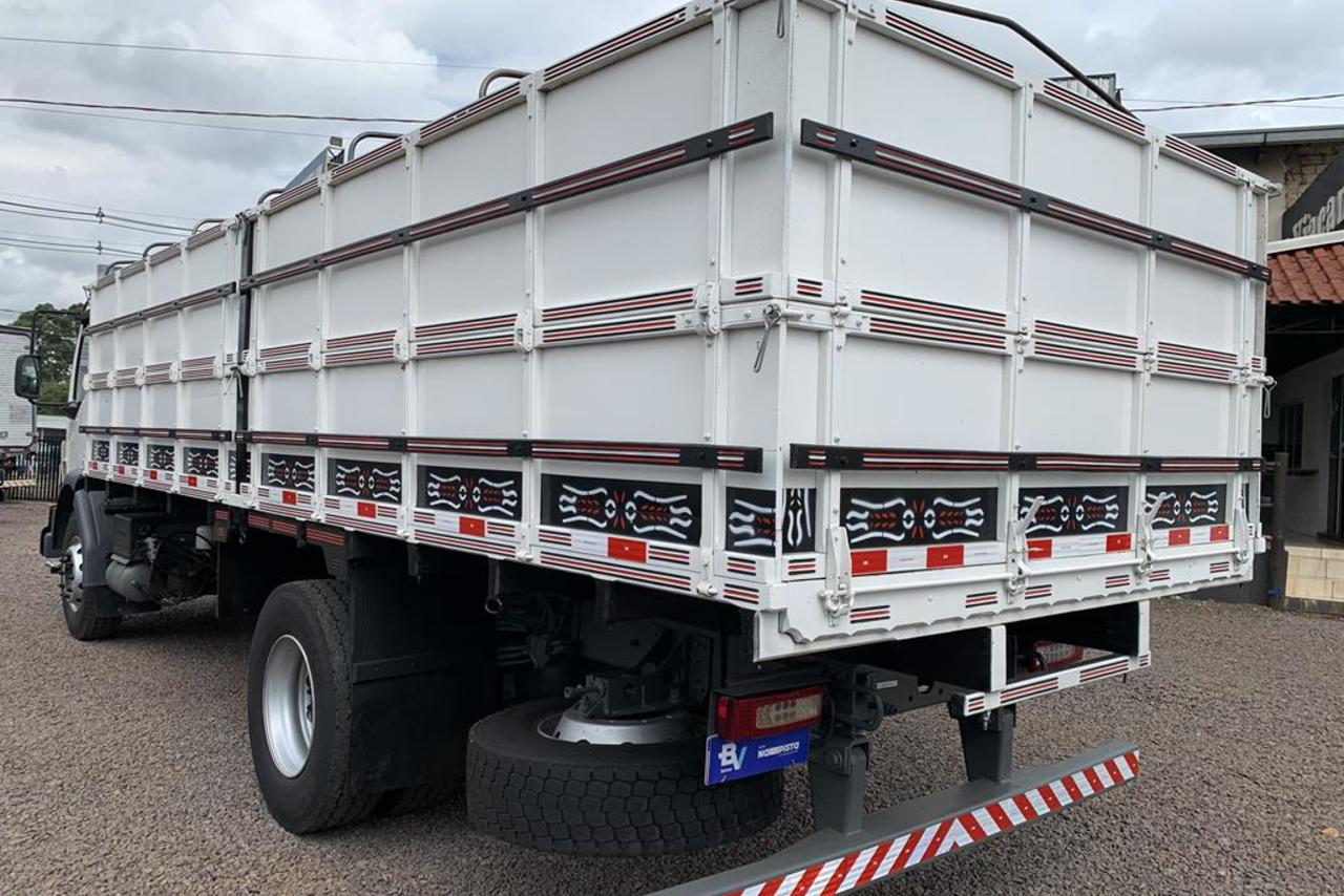 Volvo VM 270 - 14/14 5
