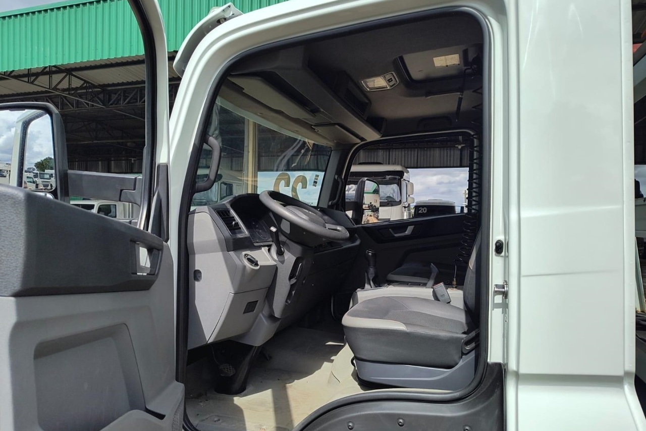 Volkswagen 11-180 Delivery  - 21/22 8
