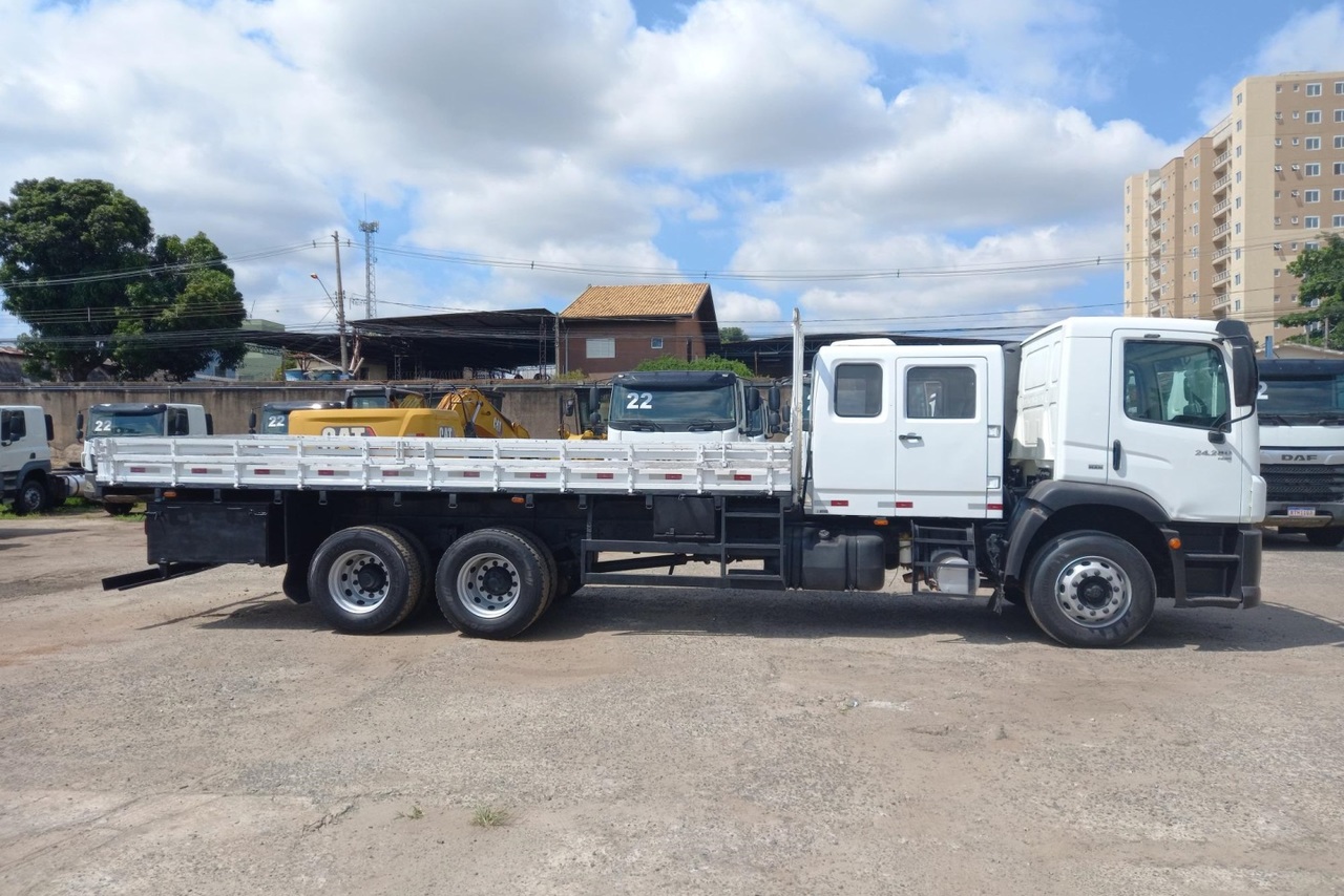 Volkswagen 24-280 E Constellation 6x2 - 19/20 4