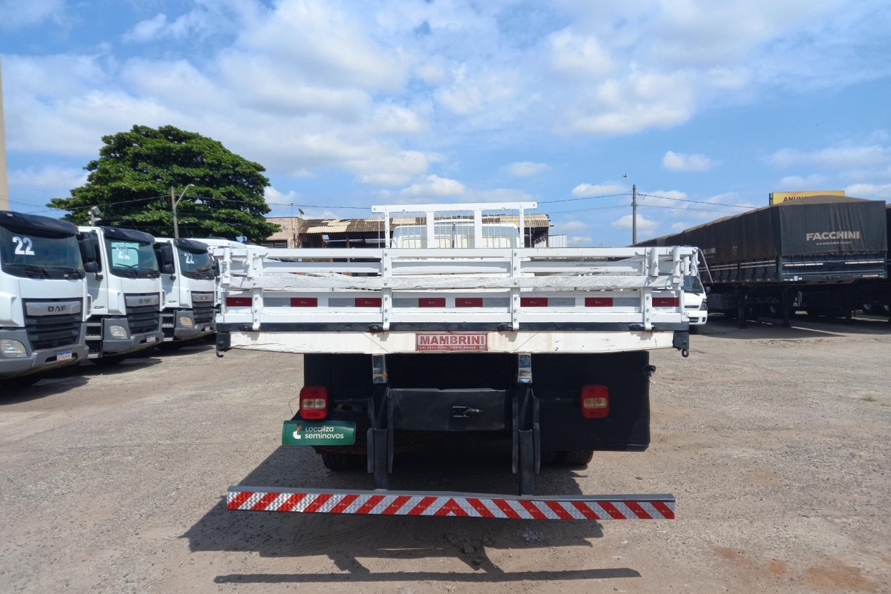 Volkswagen 24-280 E Constellation 6x2 - 19/20 14