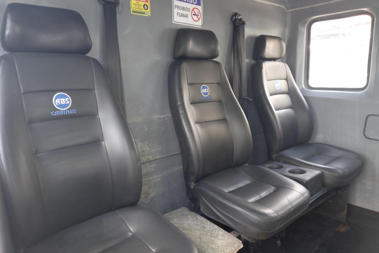 Volkswagen 24-280 E Constellation 6x2 - 19/20 15