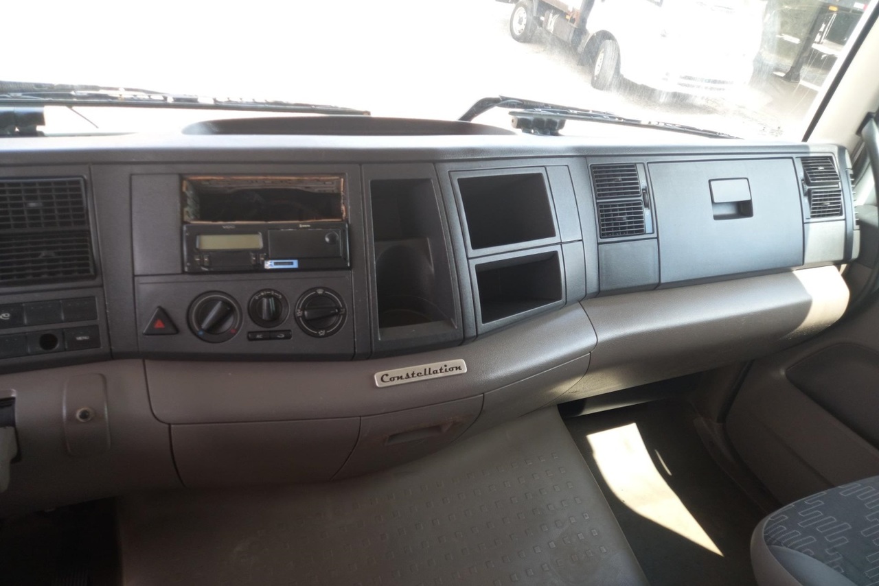 Volkswagen 24-280 E Constellation 6x2 - 19/20 20