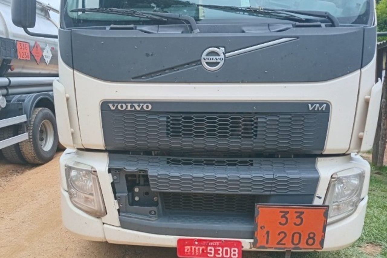 Volvo VM330 - 20/20 5