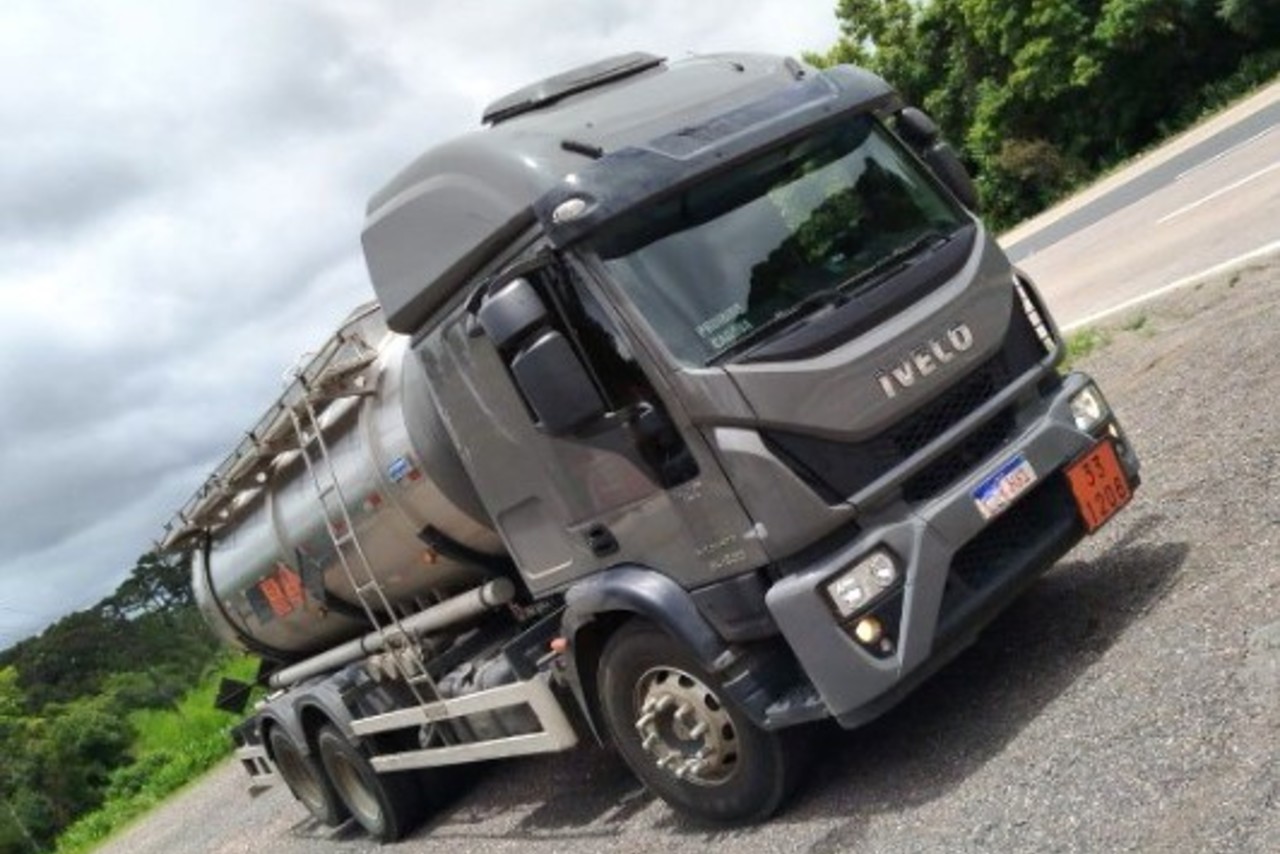 Volvo VM330 - 20/20 11
