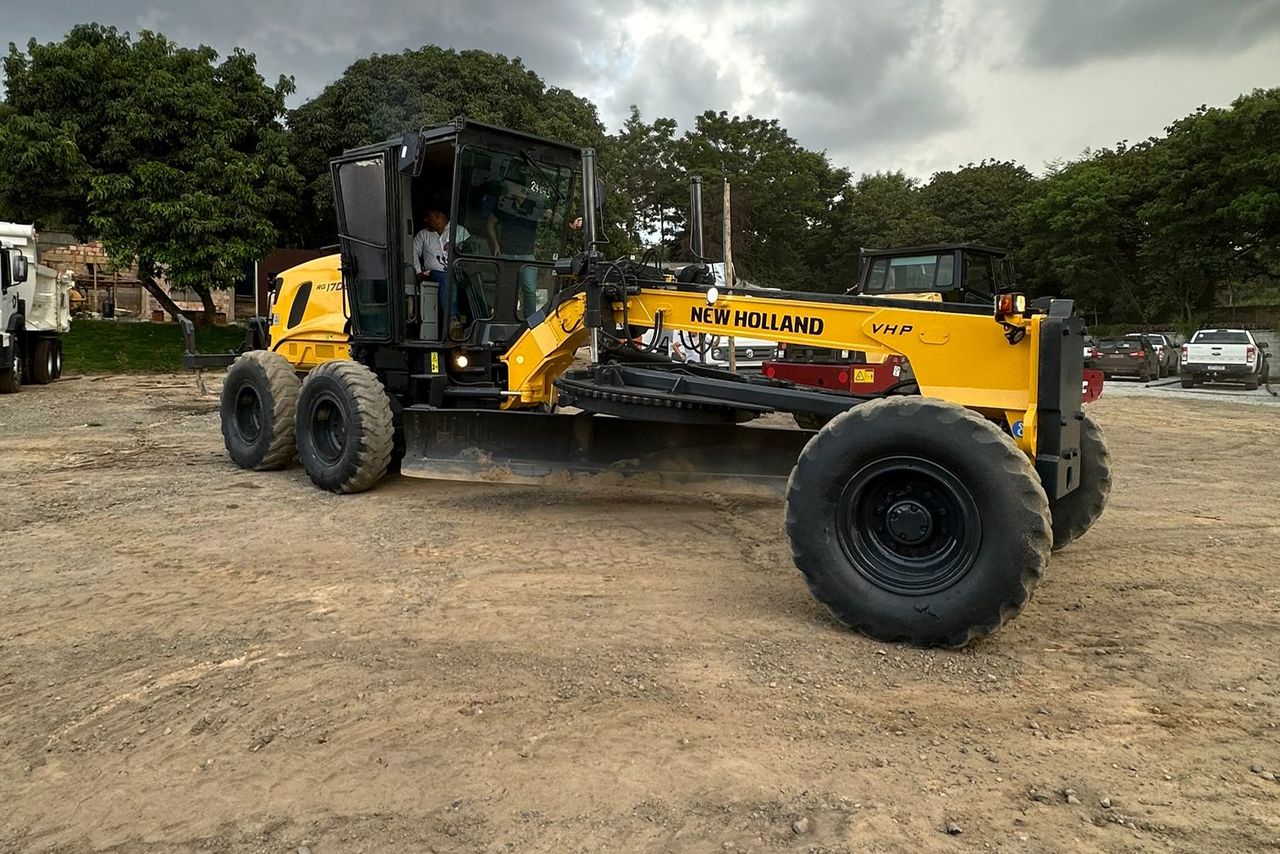 New Holland FG170B - 09/09 2