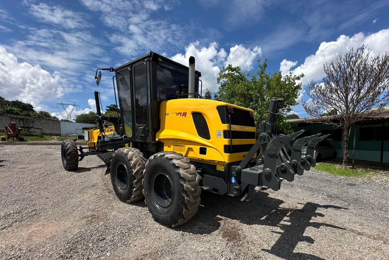 New Holland FG170B - 09/09 3