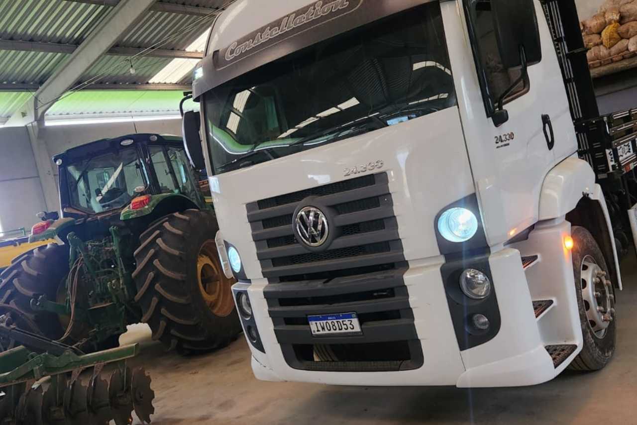 Volkswagen 24 330 - 15/15 6