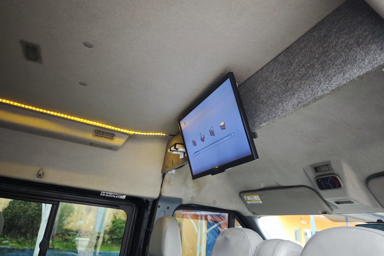 Ford Transit passageiros - 11/11 10