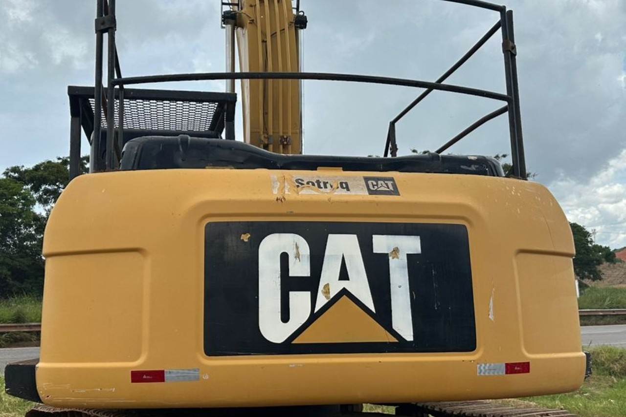 Caterpillar 320D2L - 14/14 3