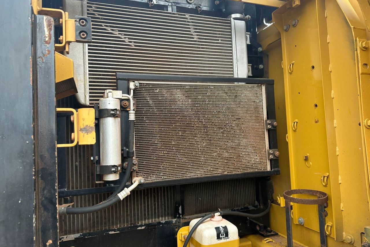Caterpillar 320D2L - 14/14 12
