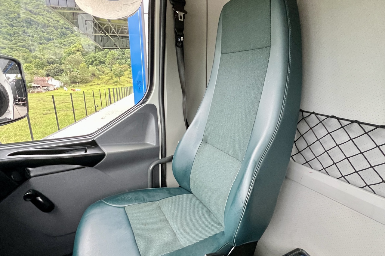 Volvo VM 270 - 22/22 17