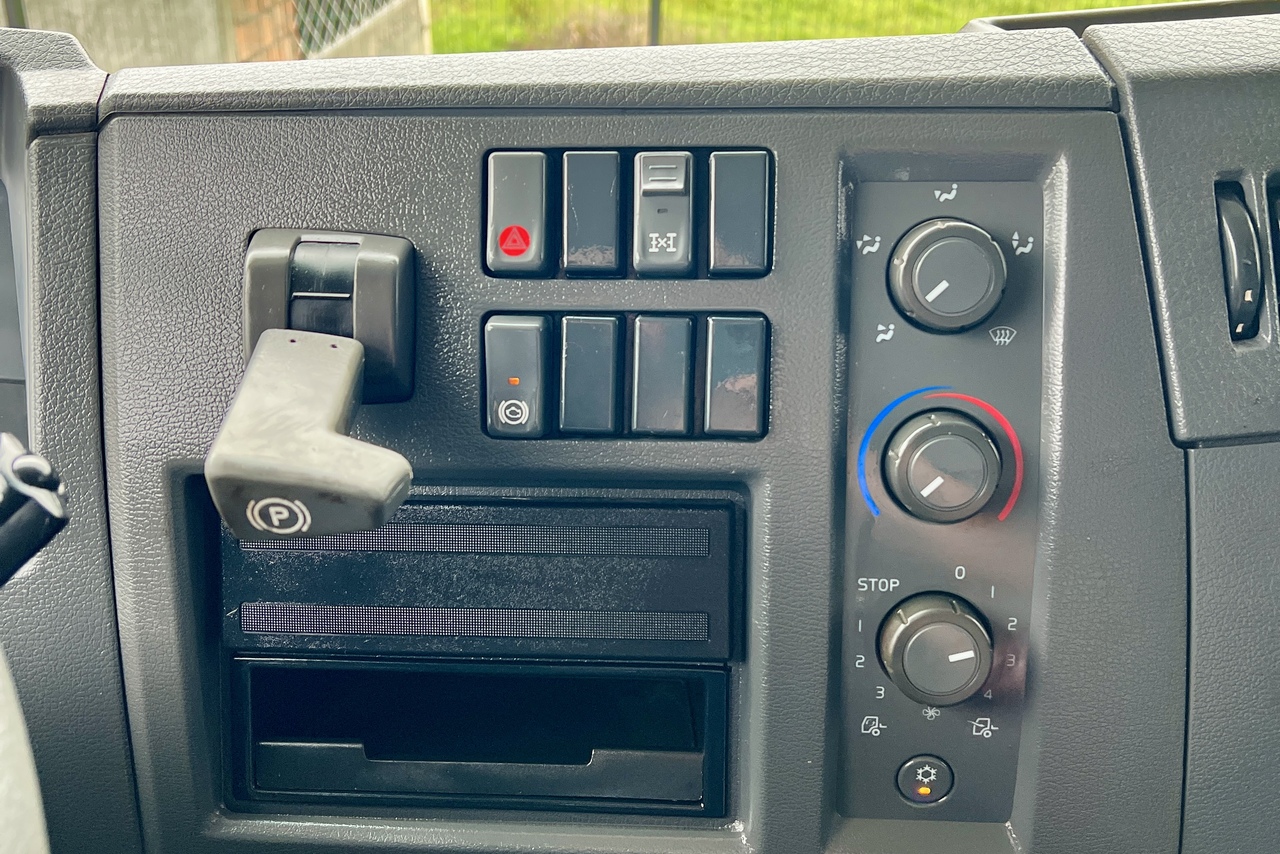 Volvo VM 270 - 22/22 18