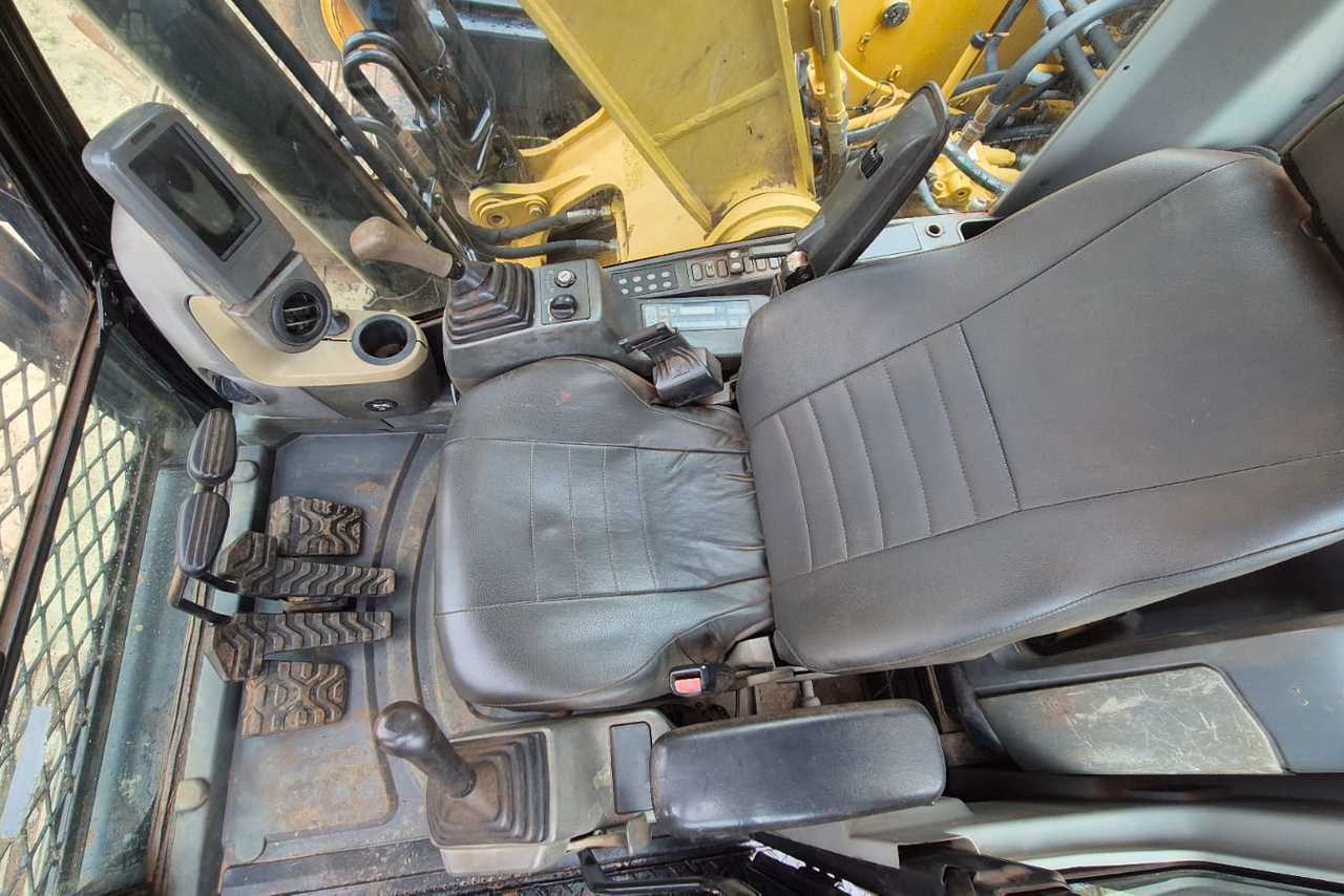 Caterpillar 320D2L - 14/14 14