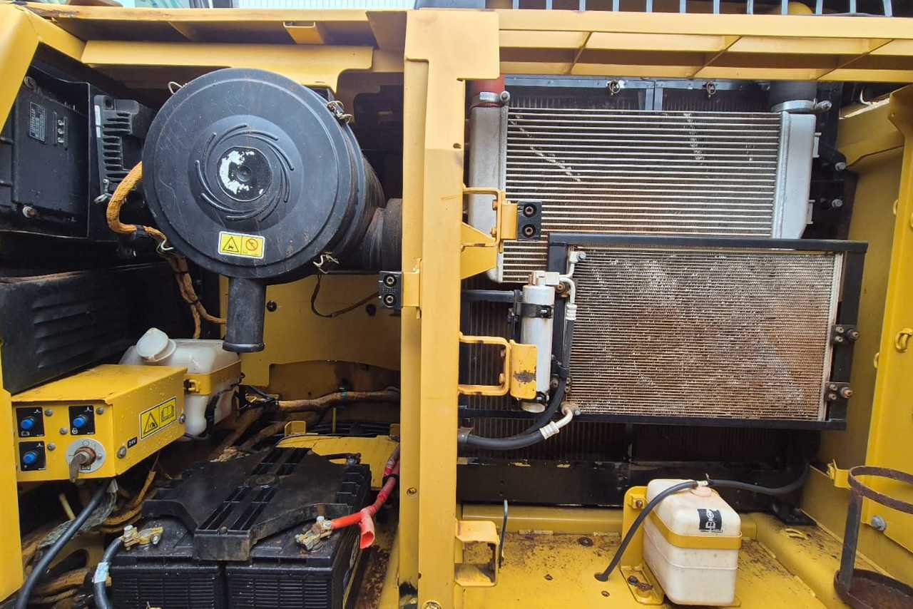Caterpillar 320D2L - 14/14 19