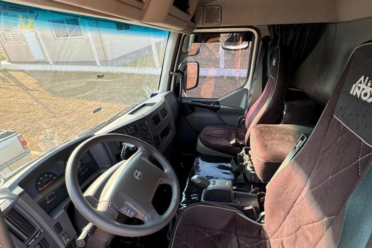 Volvo VM330 - 22/22 3