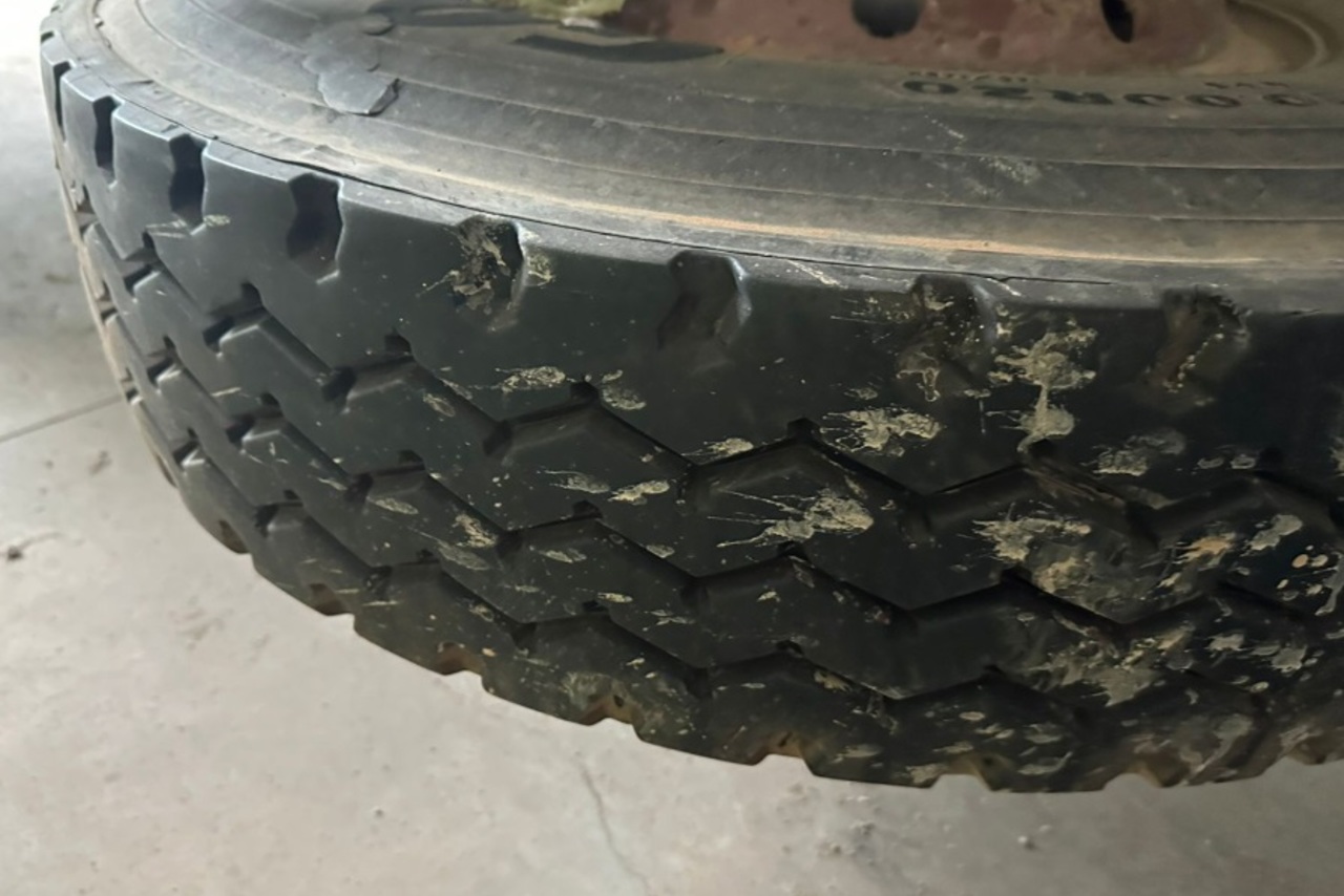 Ford F14000 - 99/99 6