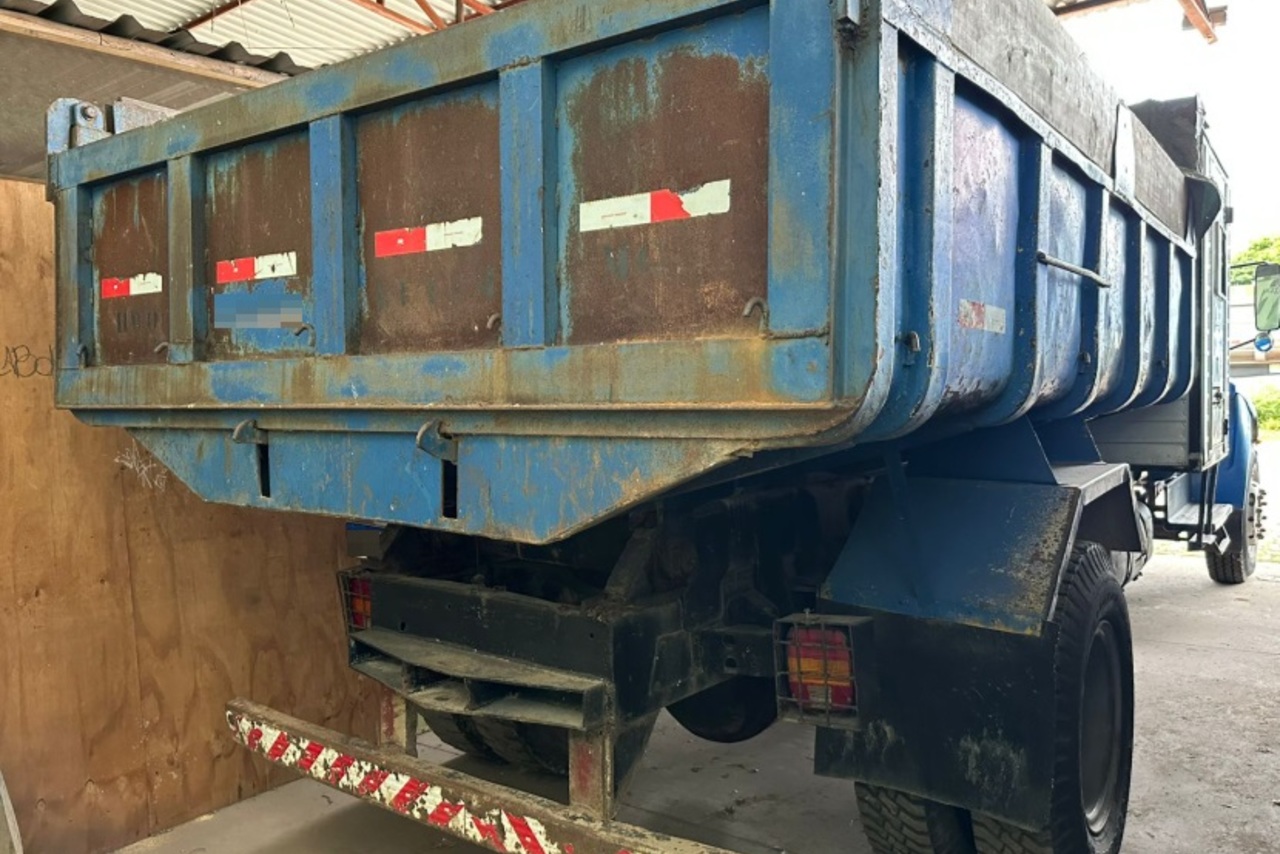 Ford F14000 - 99/99 7
