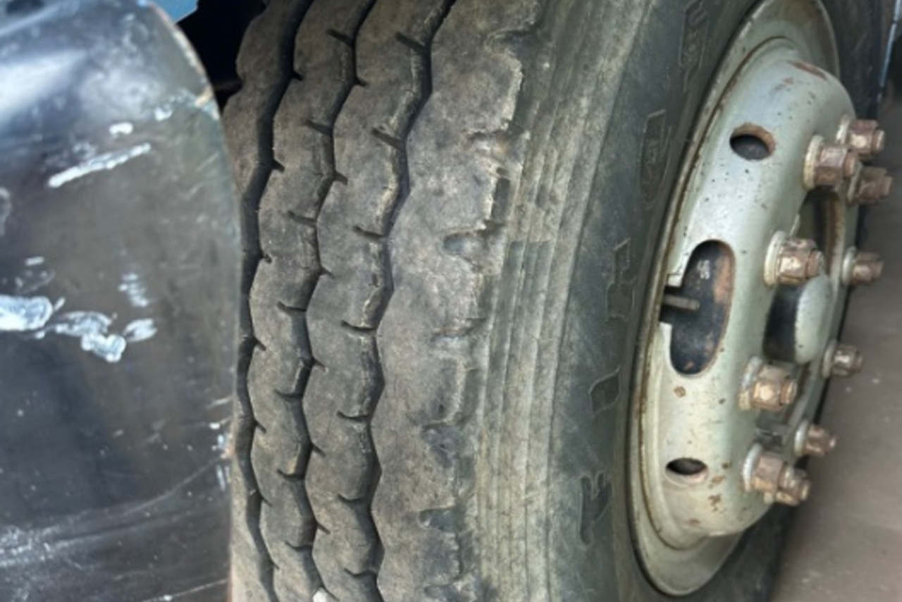 Ford F14000 - 99/99 8
