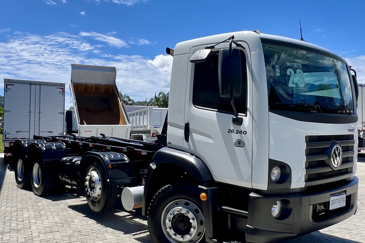 Volkswagen 26-260 8x4 4-Eixos - 22/23 15