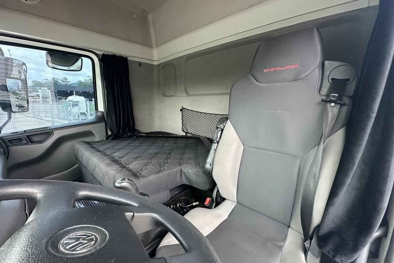 Volkswagen 25-360 6x2 Constellation - 22/23 7