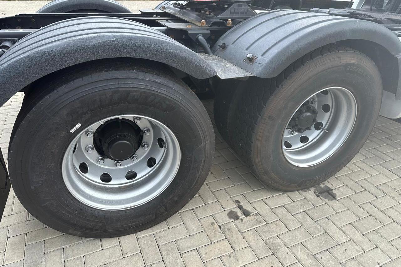 Volkswagen 25-360 6x2 Constellation - 22/23 10