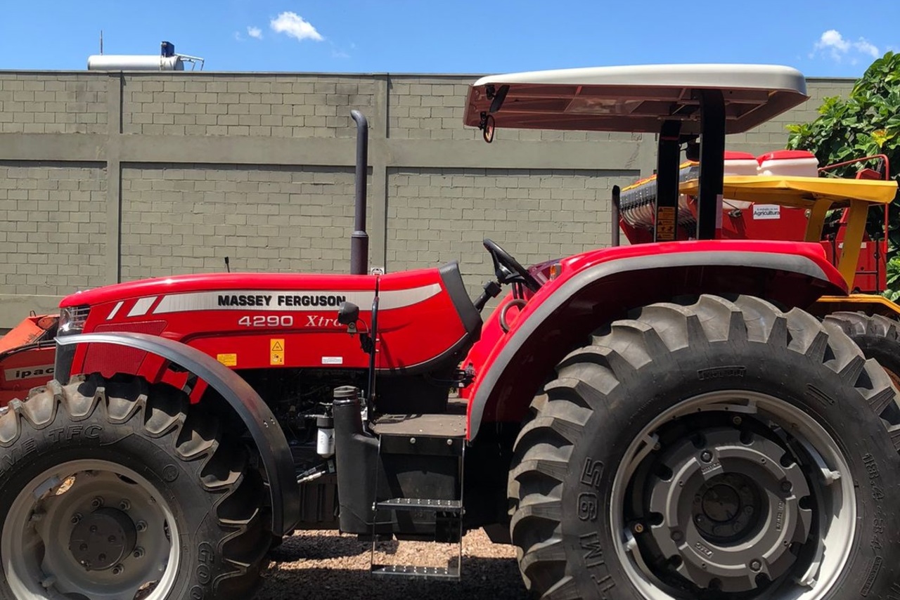 Massey Ferguson 4290 - 21 8