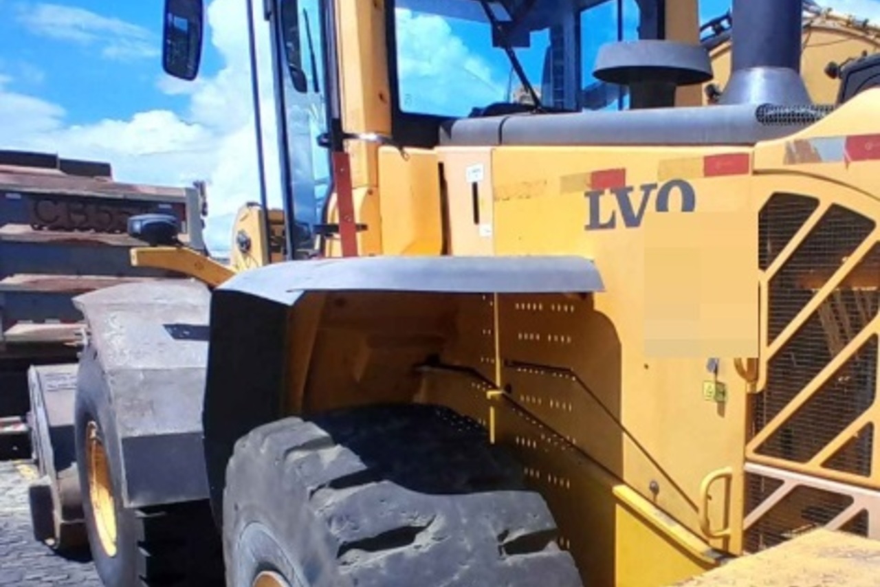Volvo  L90 - 20/20 8
