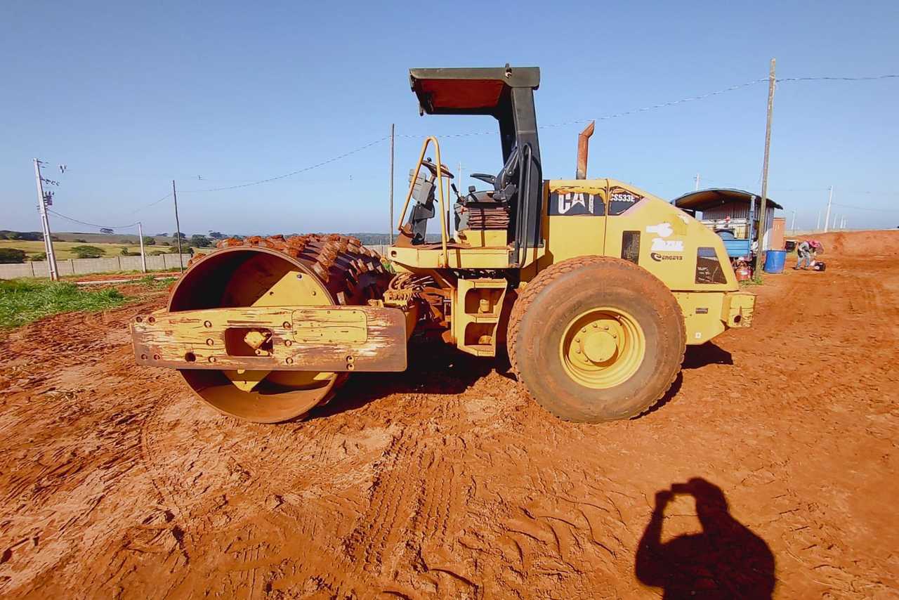 Caterpillar CS533E - 07/07 4