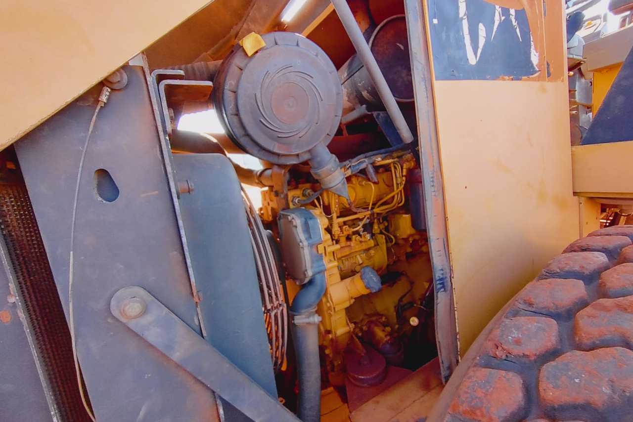Caterpillar CS533E - 07/07 6