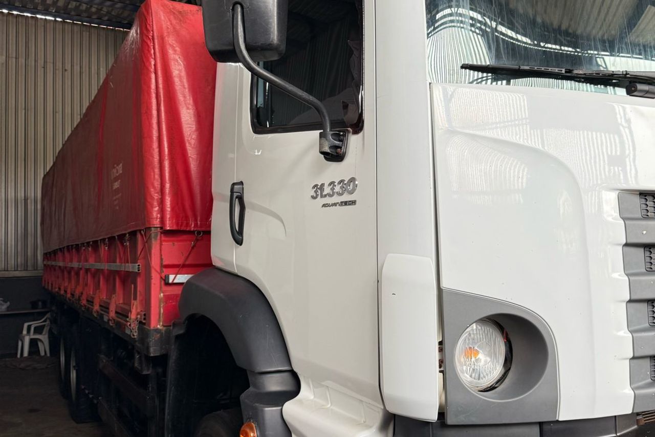 Volkswagen 31-330 E Constellation 6x4 - 16/17 3