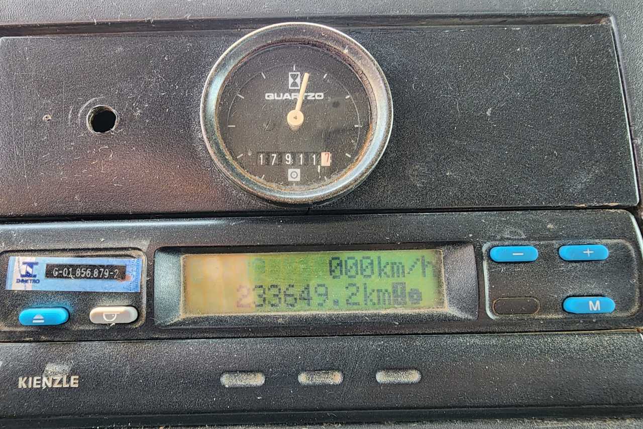 Volkswagen VW 31320 - 09/09 6