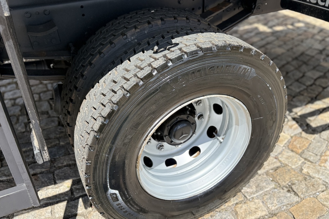 Mercedes Benz MB 1718 - 11/11 9