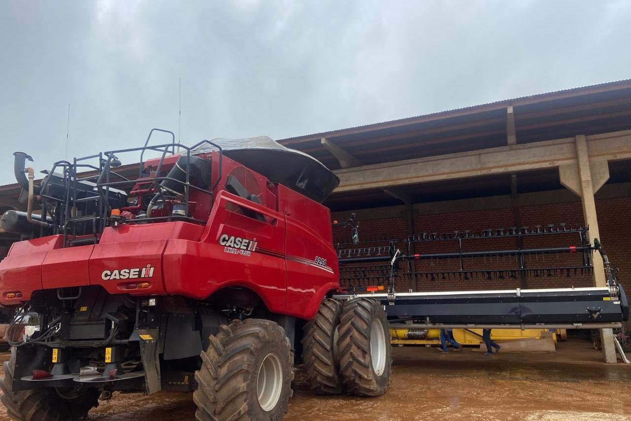 Case 8250 - 21/21 9