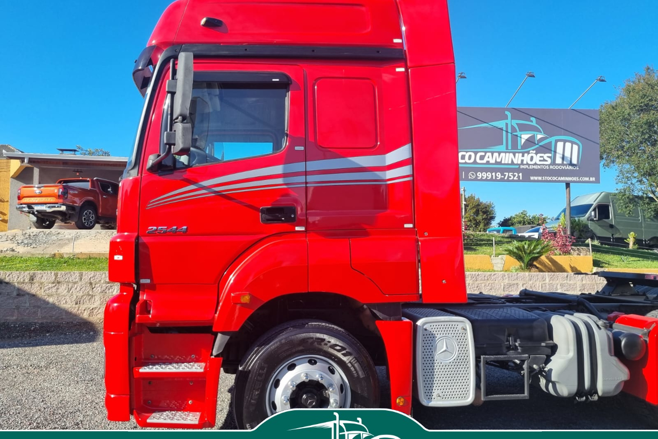 Mercedes Benz Axor 2544 - 09/09 3