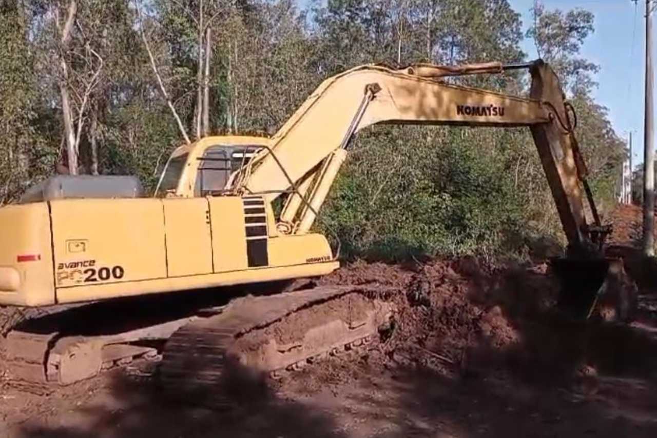 Komatsu PC200 - 06/06 6