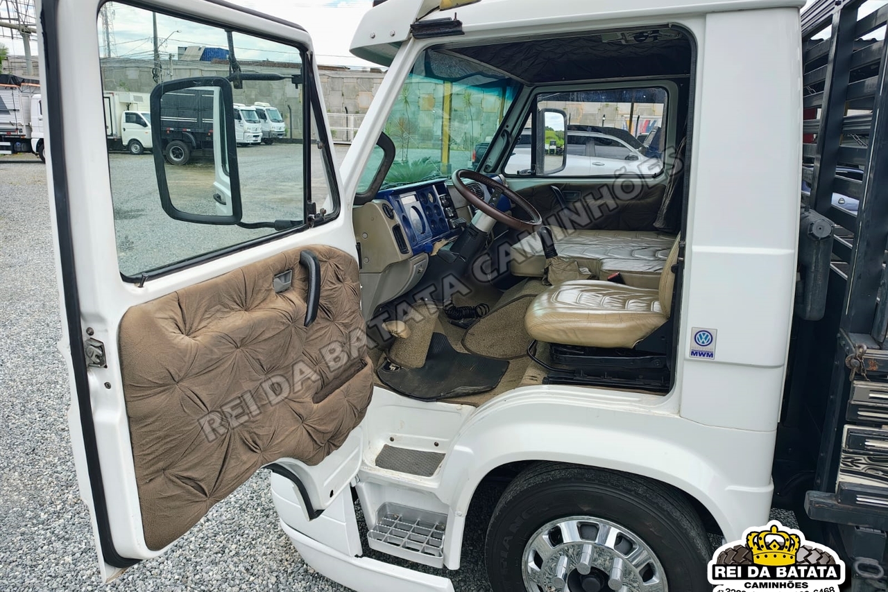 Volkswagen 8 120 - 02/02 4