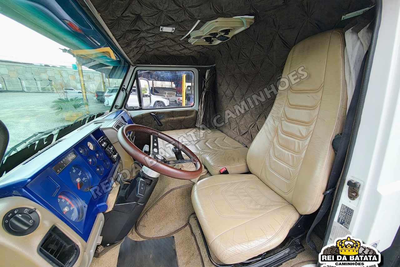 Volkswagen 8 120 - 02/02 6