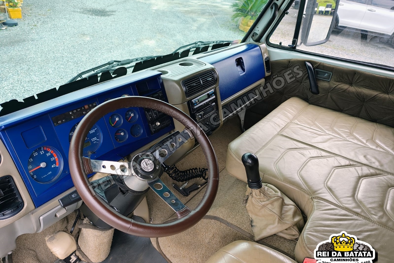 Volkswagen 8 120 - 02/02 8