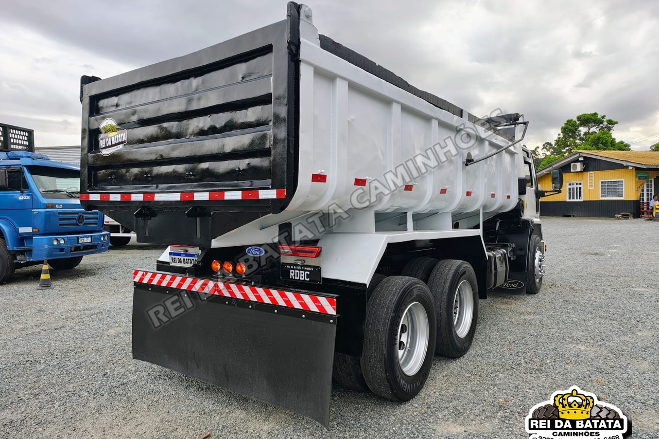 Ford Cargo2422 - 10/10 4