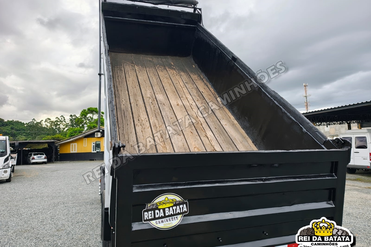 Ford Cargo2422 - 10/10 14