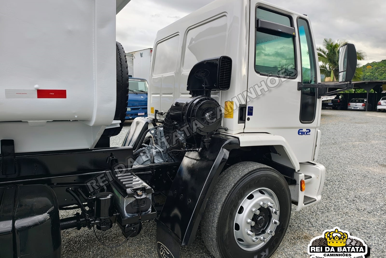 Ford Cargo2422 - 10/10 17