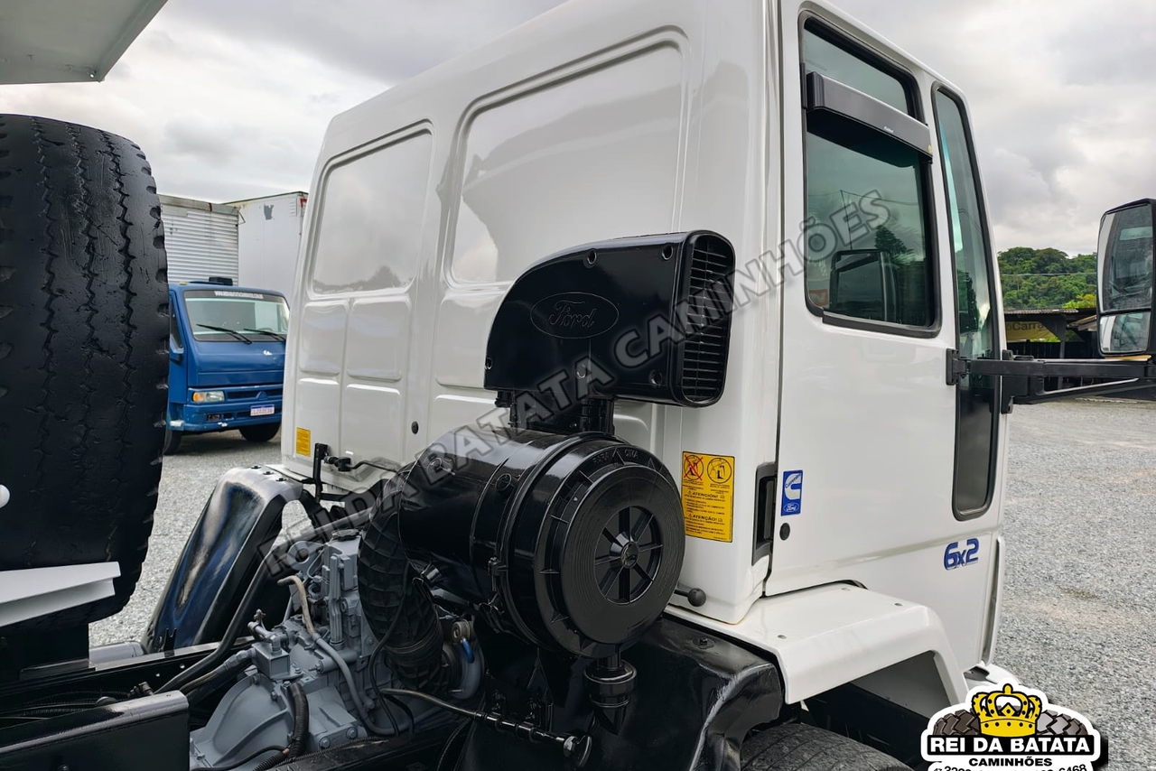 Ford Cargo2422 - 10/10 18