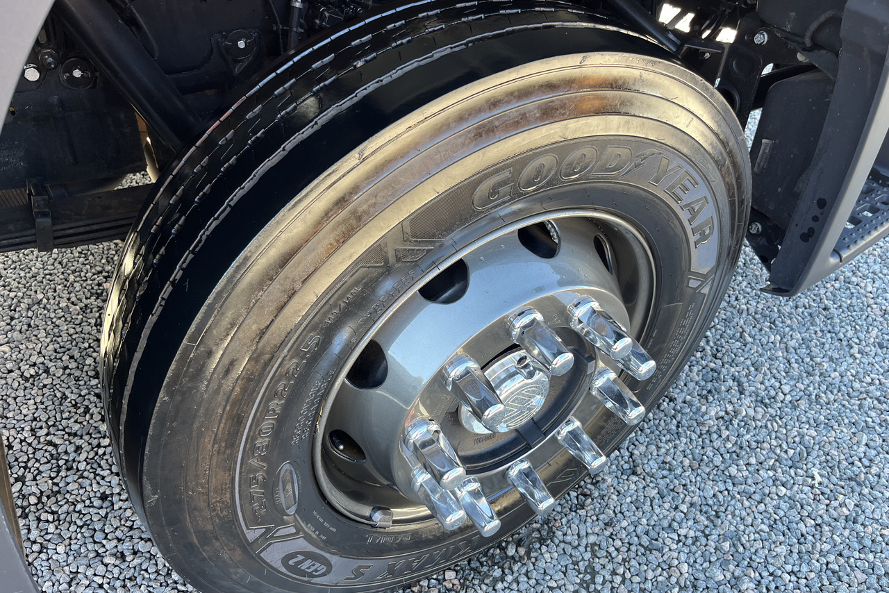 Volkswagen 24-260 Constellation 6x2 - 21/22 4
