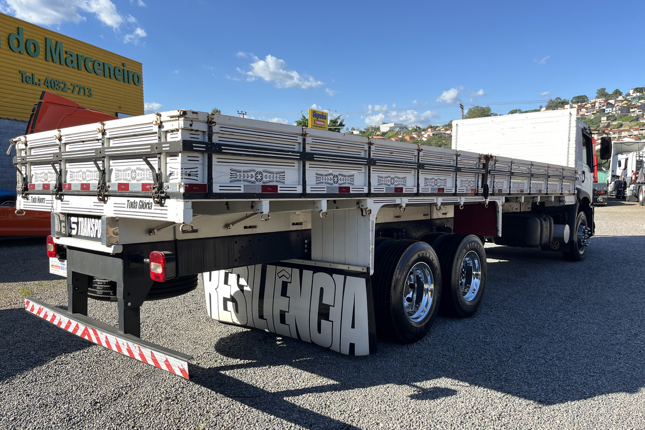 Volkswagen 24-260 Constellation 6x2 - 21/22 5
