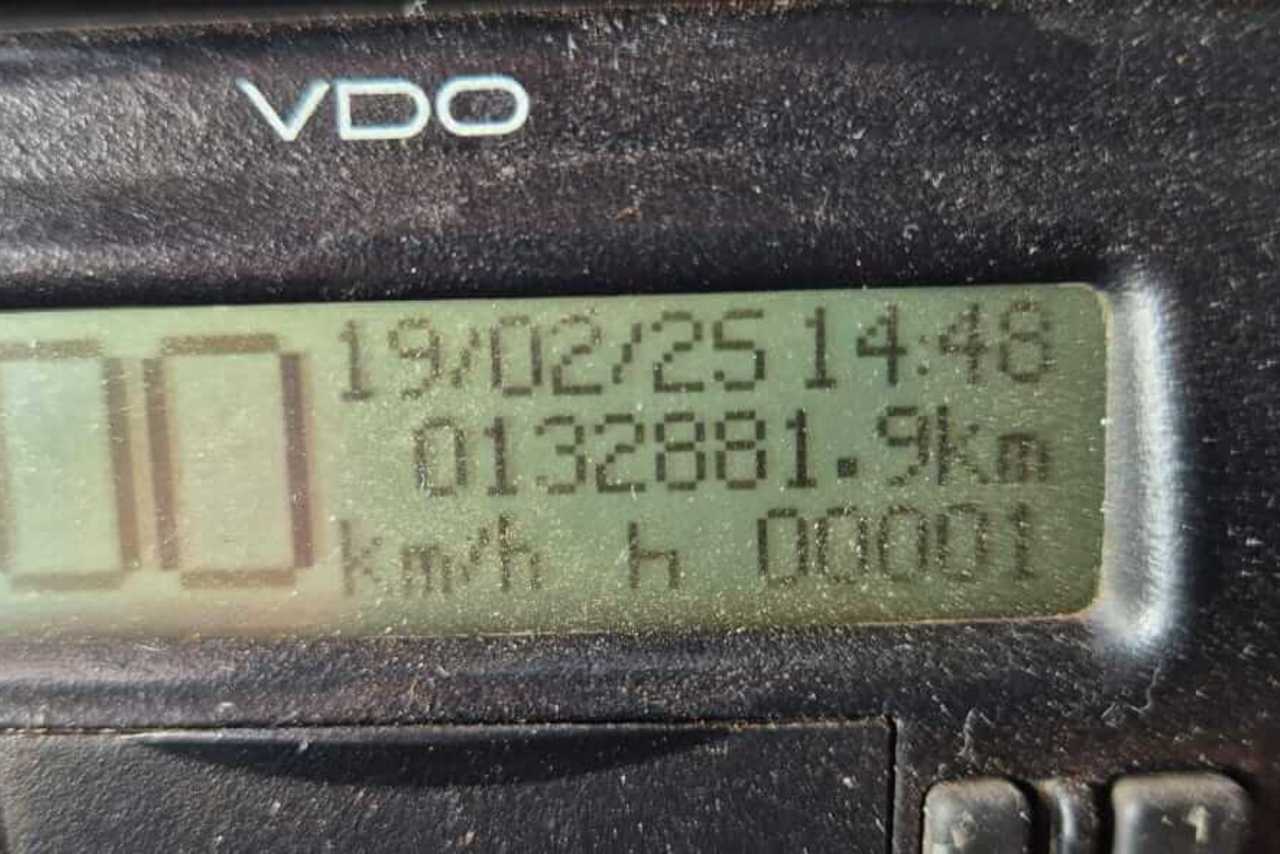 Volkswagen 31-280 E Constel. 6x4 - 21/22 10
