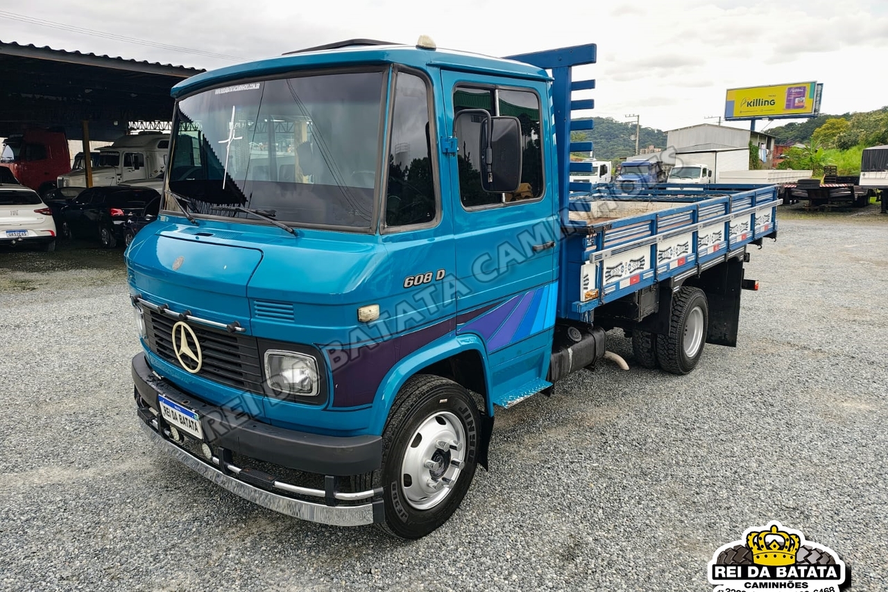 Mercedes Benz MB 608 - 84/84 3