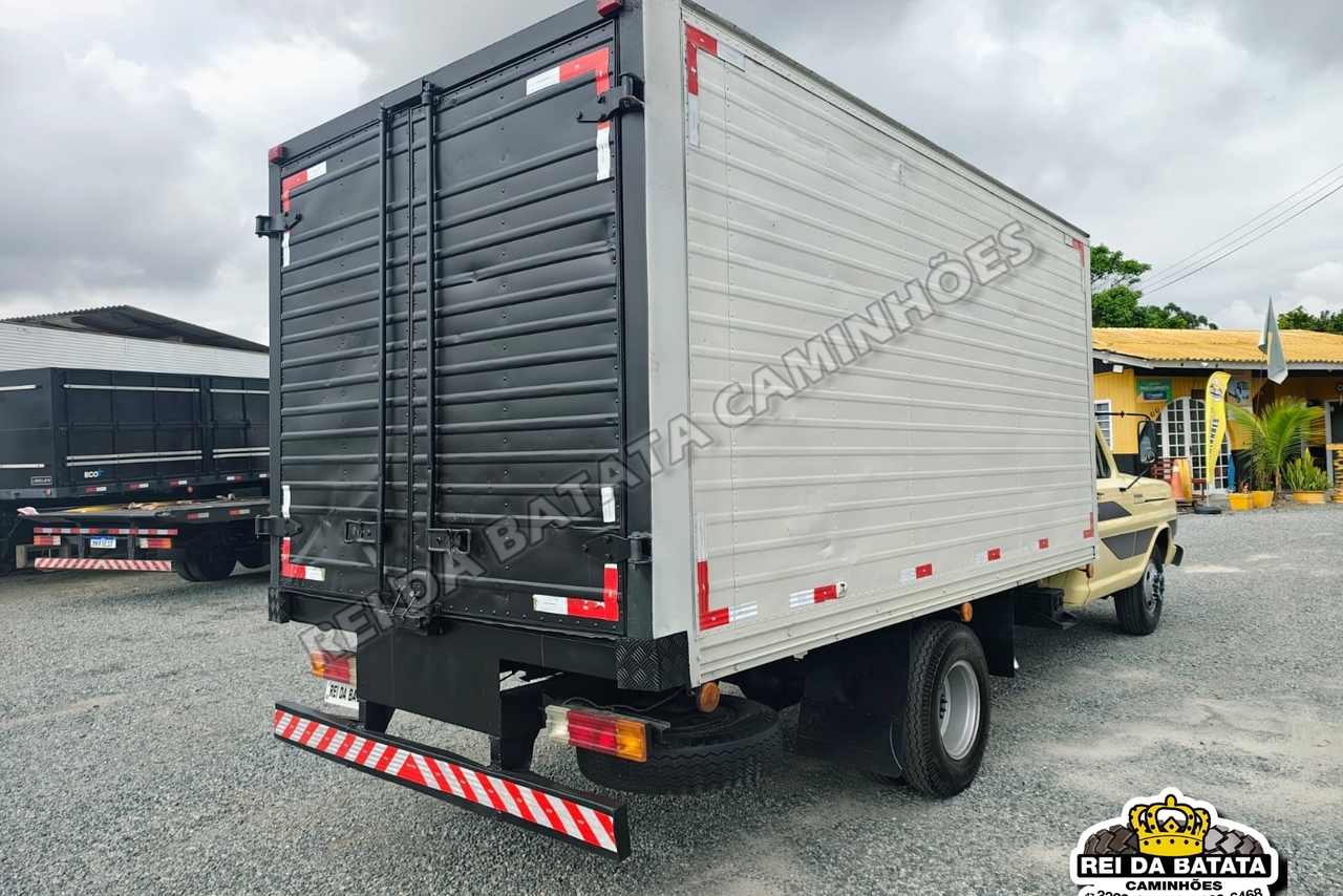 Ford F4000 - 76/76 3