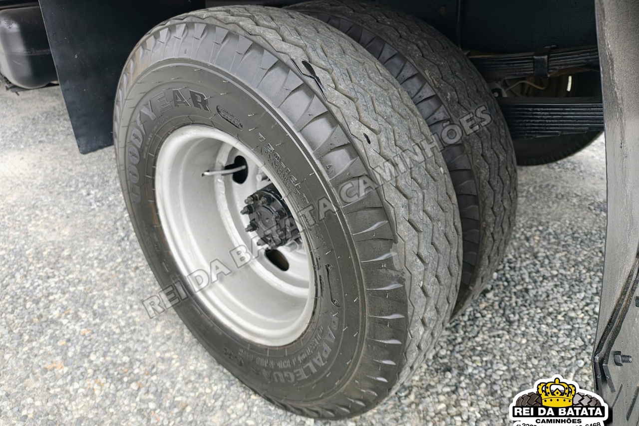 Ford F4000 - 76/76 19