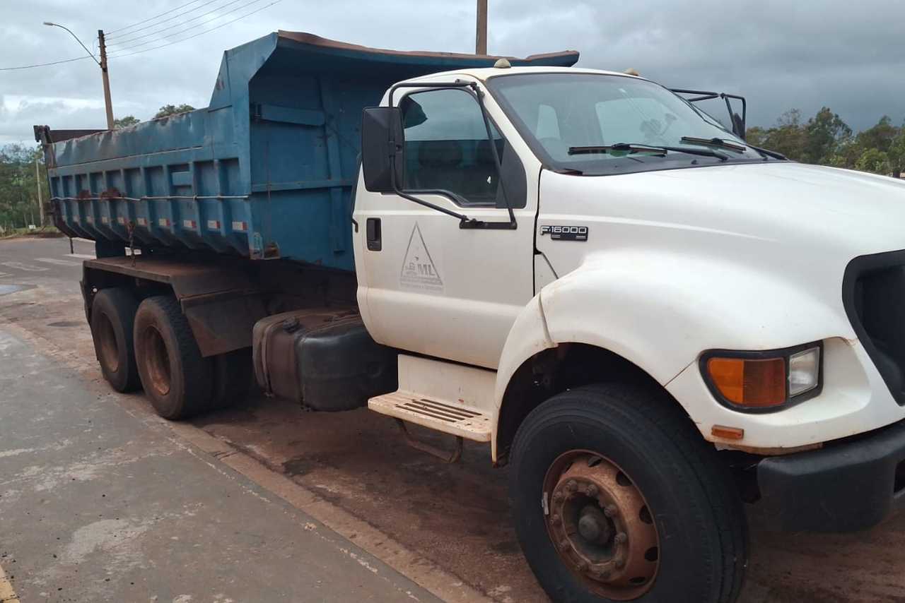 Ford F16000  - 00/00 4
